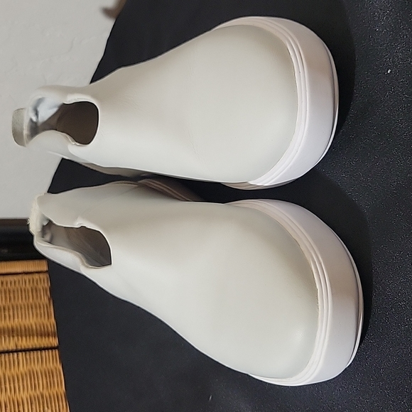 UNDER ARMOUR Capeside Crew Mid 11 - Picture 5 of 9